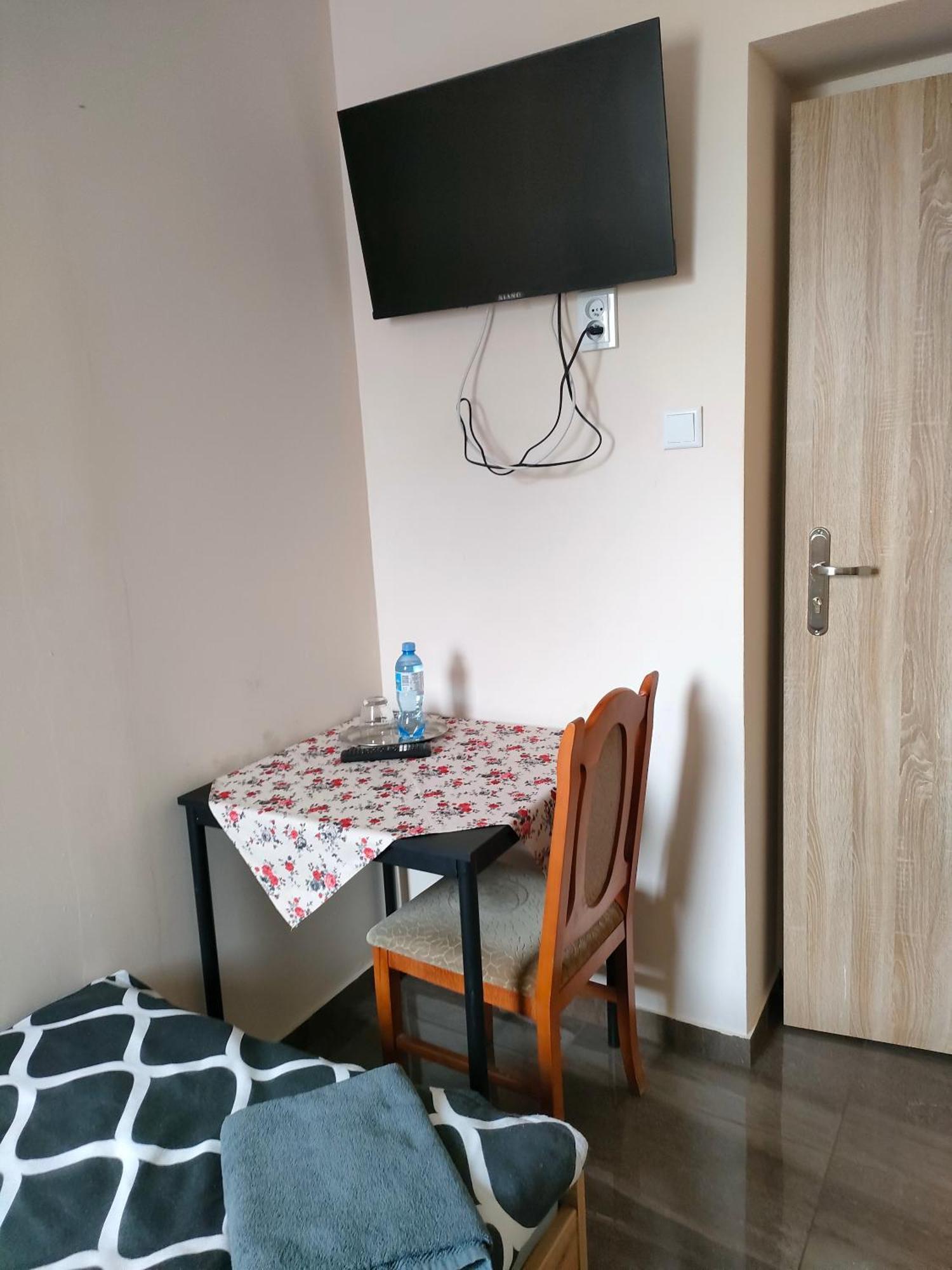Dworek Zawadzkich Kruszyn  Rom bilde